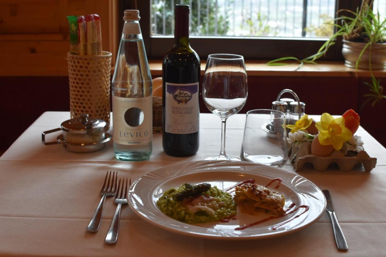 Hotel Spera Strigno ภายนอก รูปภาพ