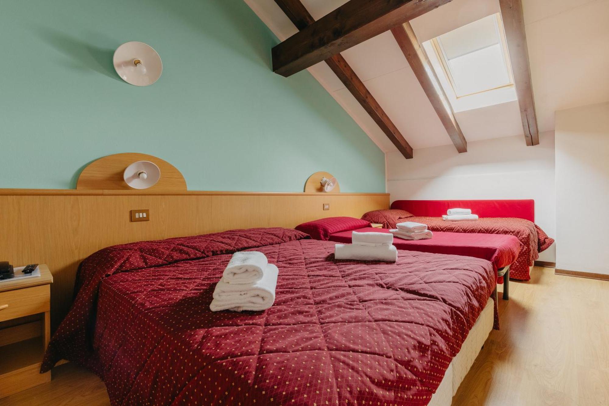Hotel Spera Strigno ภายนอก รูปภาพ