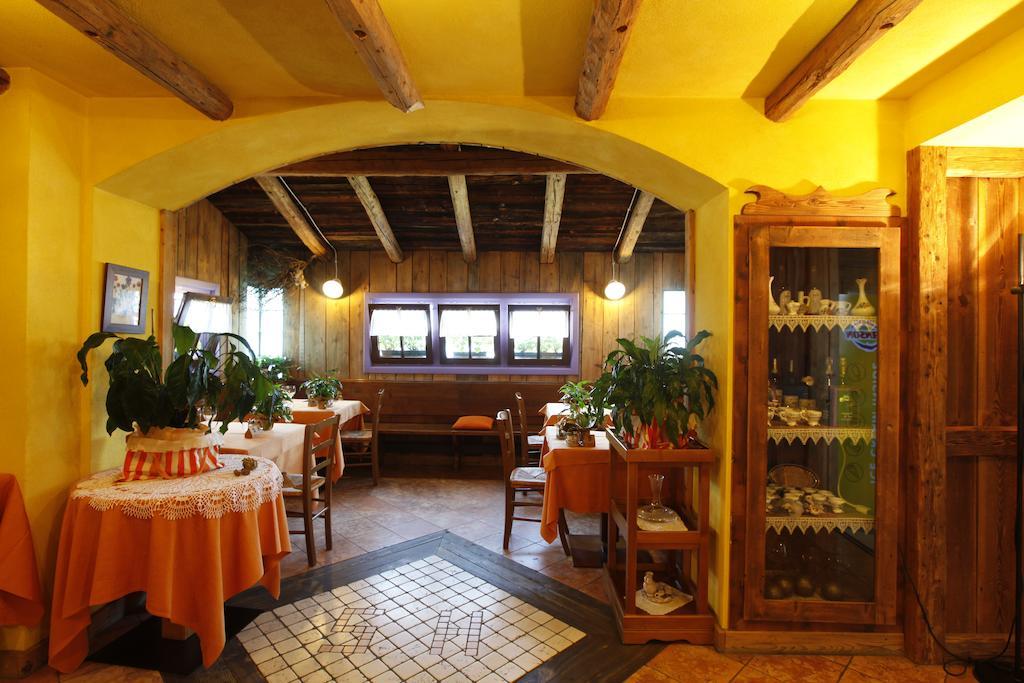 Hotel Spera Strigno ภายนอก รูปภาพ